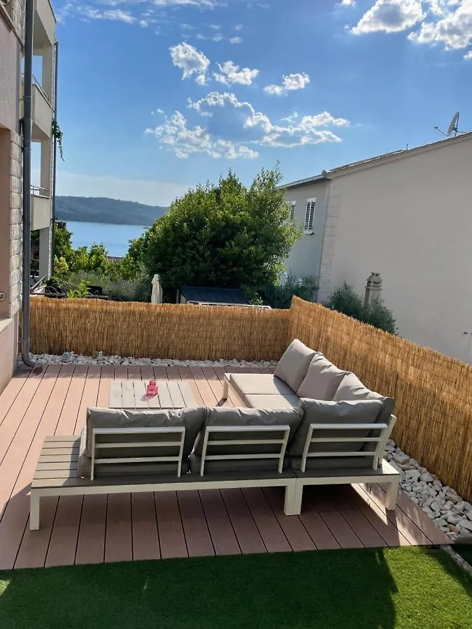 Room5 Fuer Familien&Freunde, Strandnaehe, Meerblick Trogir Apartment