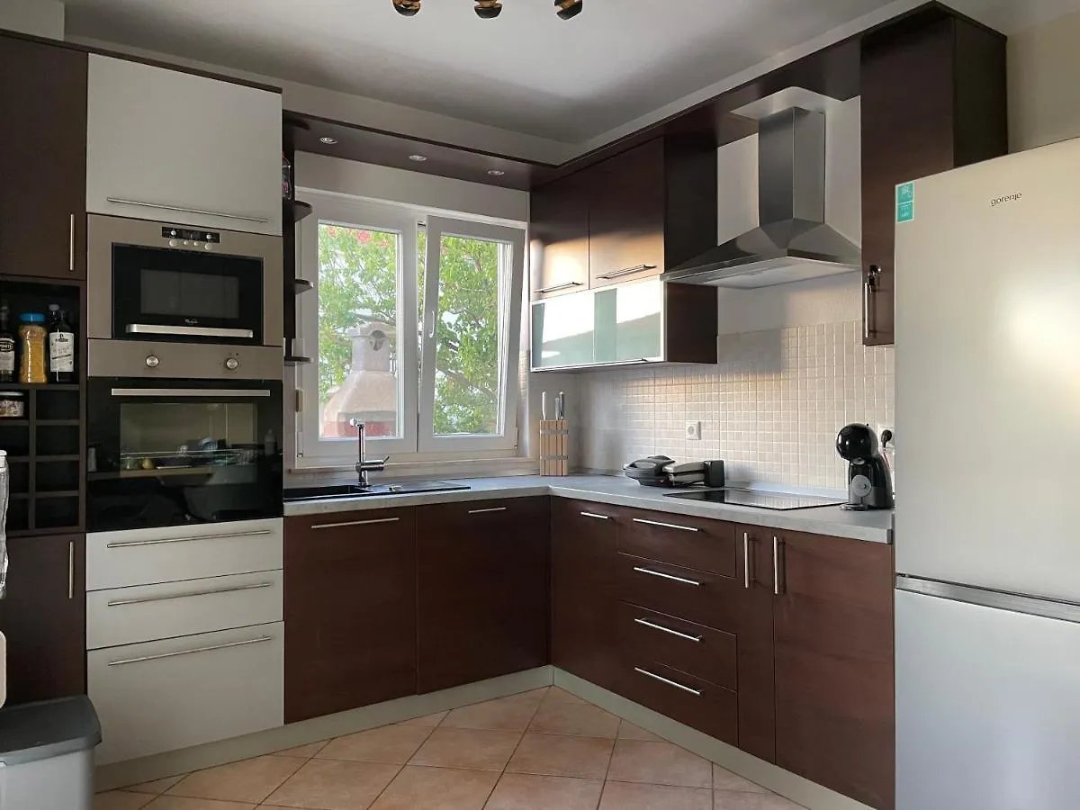 Room5 Fuer Familien&Freunde, Strandnaehe, Meerblick Trogir Apartamento