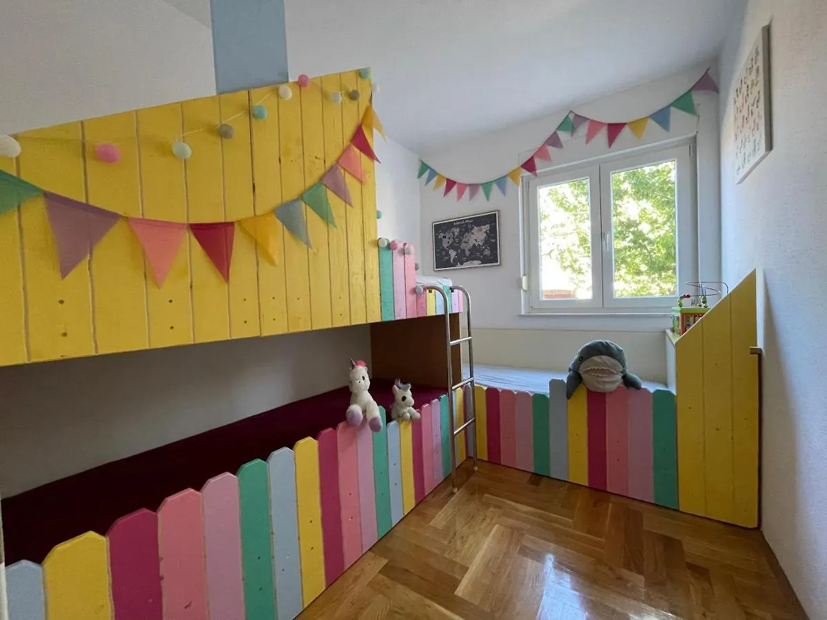 Room5 Fuer Familien&Freunde, Strandnaehe, Meerblick Trogir Croacia